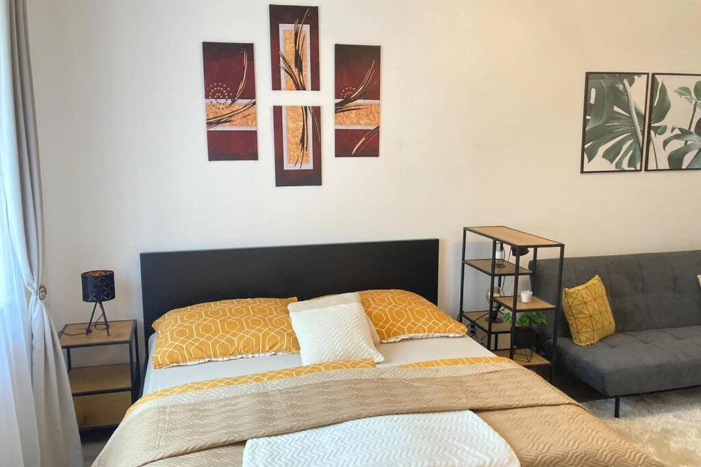 Apartment Byt Ve Vrsovicich K Pronajmuti - Cozy Vrsovice