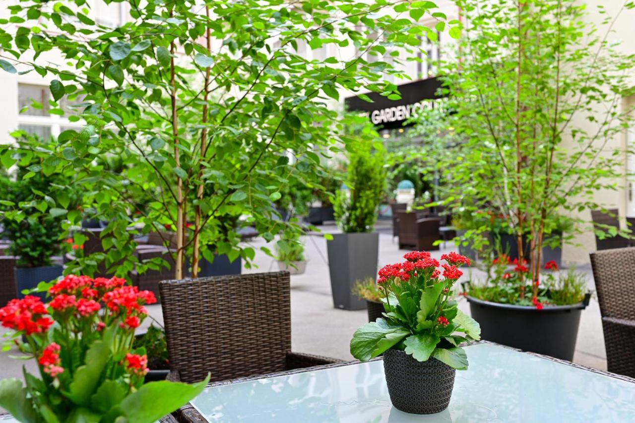 Garden Court Hotel 4*