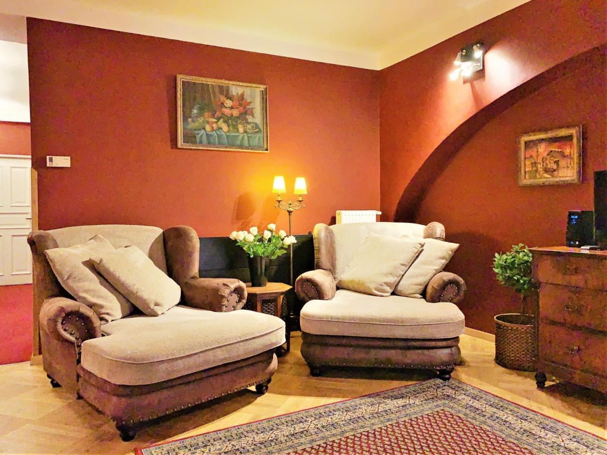 Small Luxury Palace Hotel