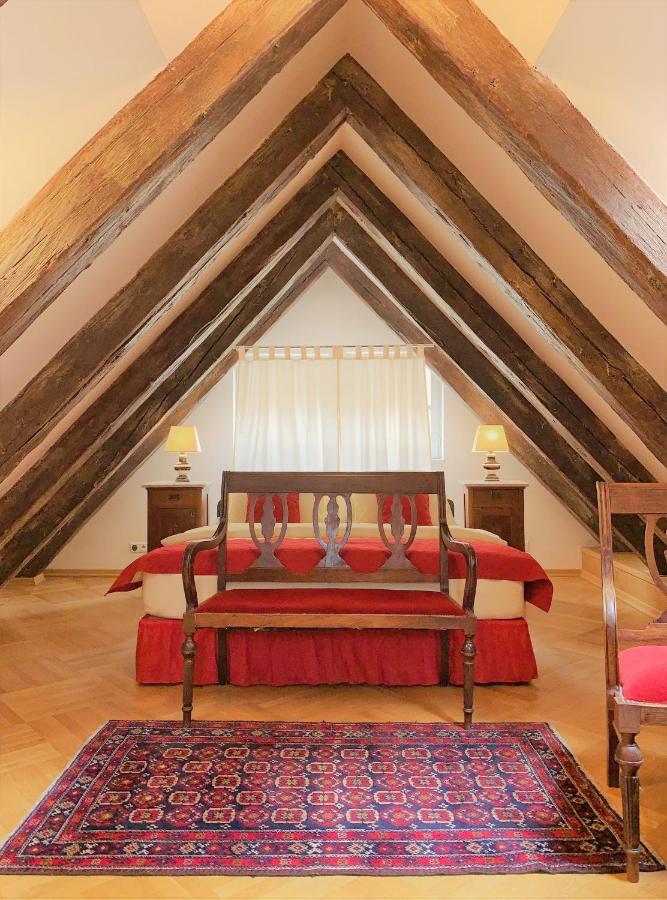 Small Luxury Palace Hotel 4*