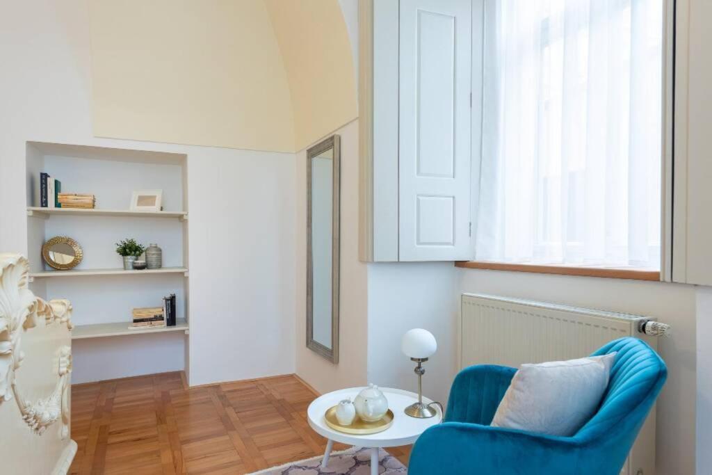 Apartment Rose / Romantic & Cozy / City Center