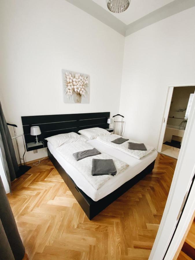 Sasa's Place Apartment Prague