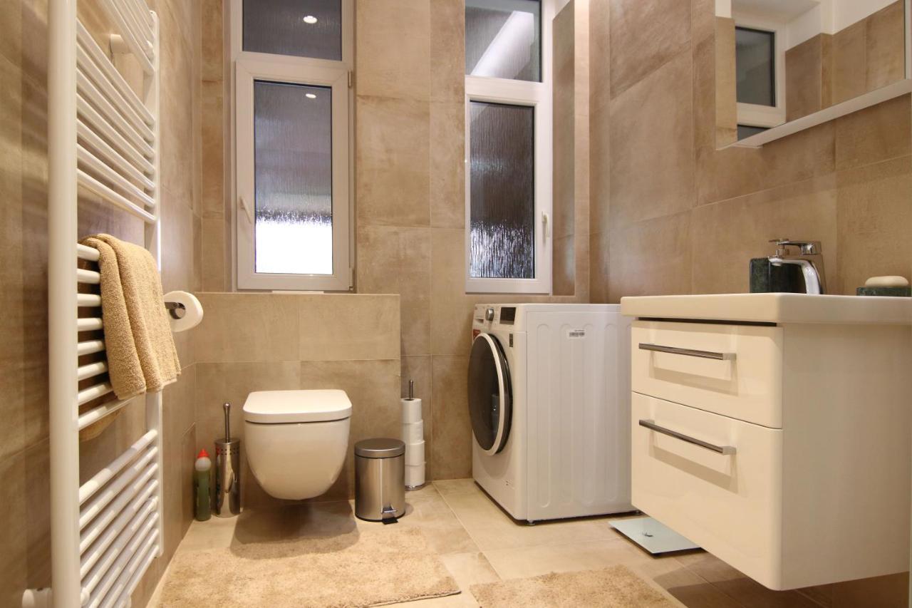 Apartment Expat House Ii