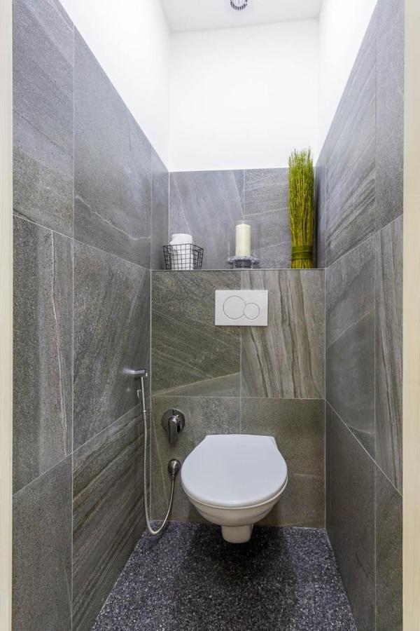 Stylish 5 Minutes Walk From City Center Apartment Prag
