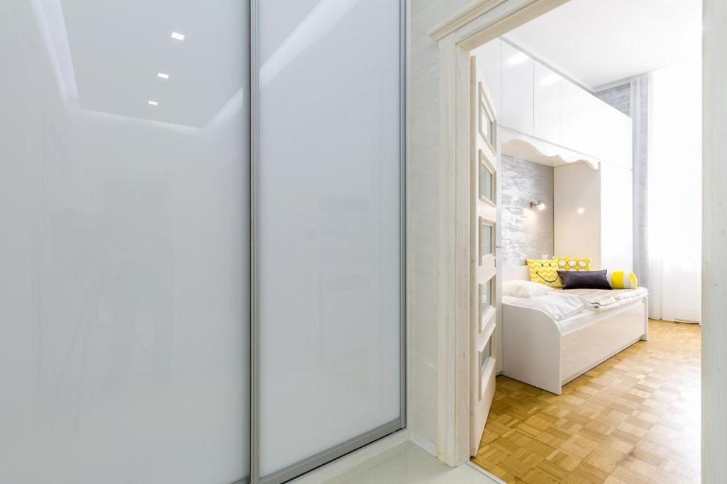 Stylish 5 Minutes Walk From City Center
