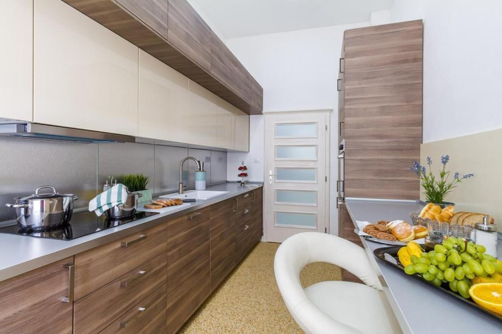 Stylish 5 Minutes Walk From City Center