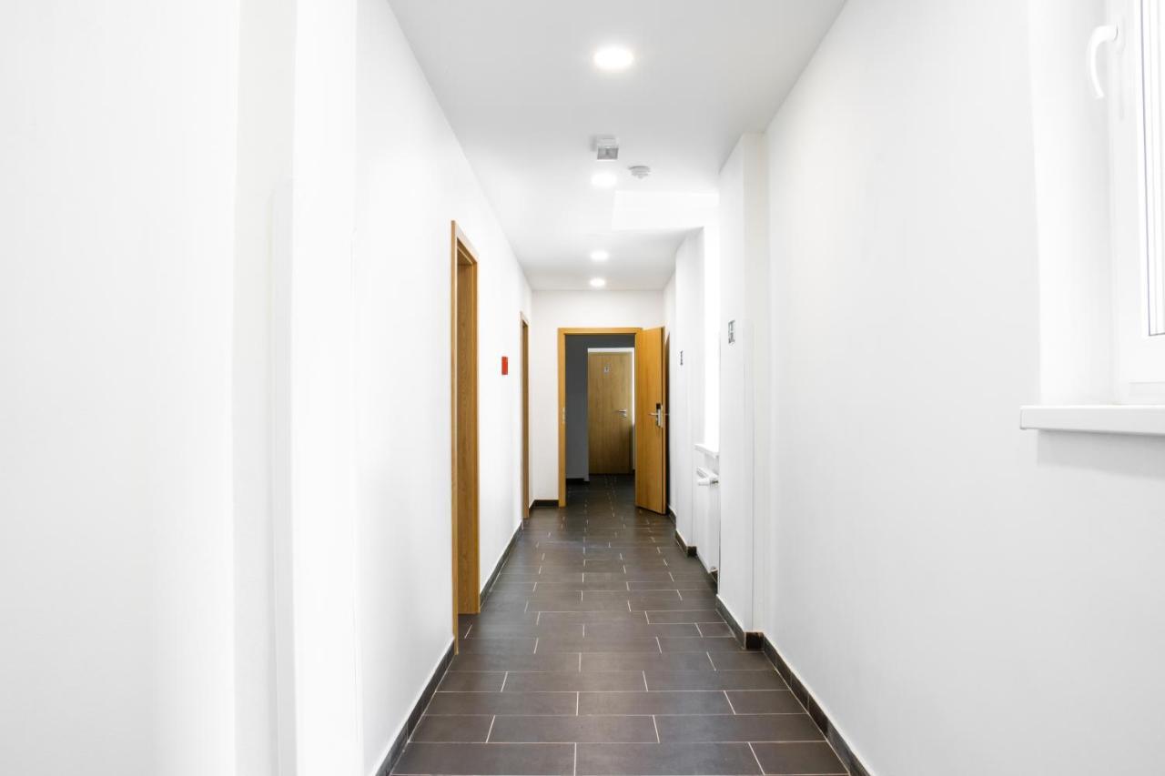Mandarinka Hostel