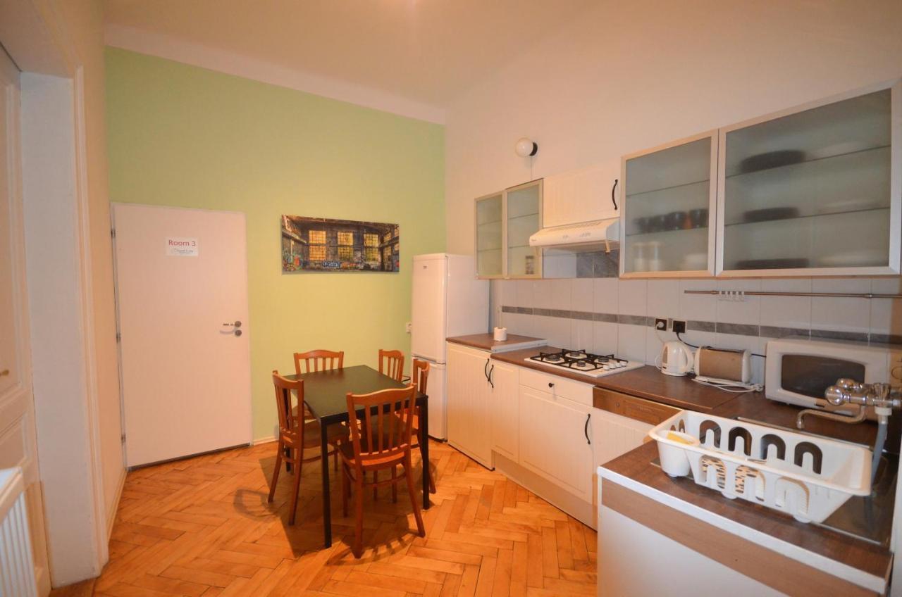 Travel&joy Backpackers Hostel *