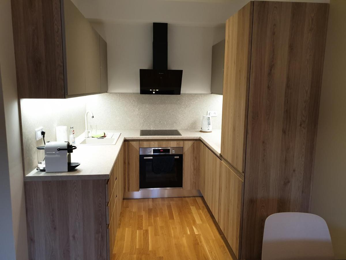 Costas Apartment *
