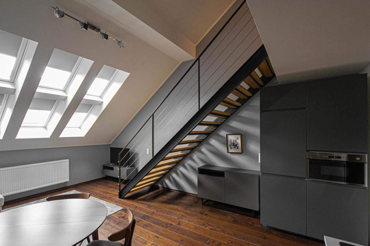 Quite Loft With Balcony And 3 Air Conditioners Prag