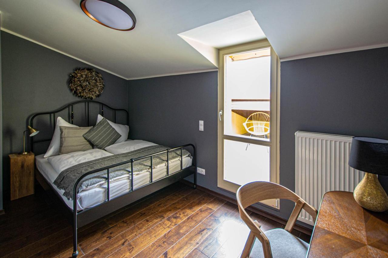 Apartment Quite Loft With Balcony And 3 Air Conditioners