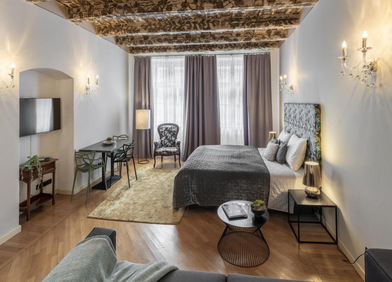 Chateau 9 By Adrez * Prag