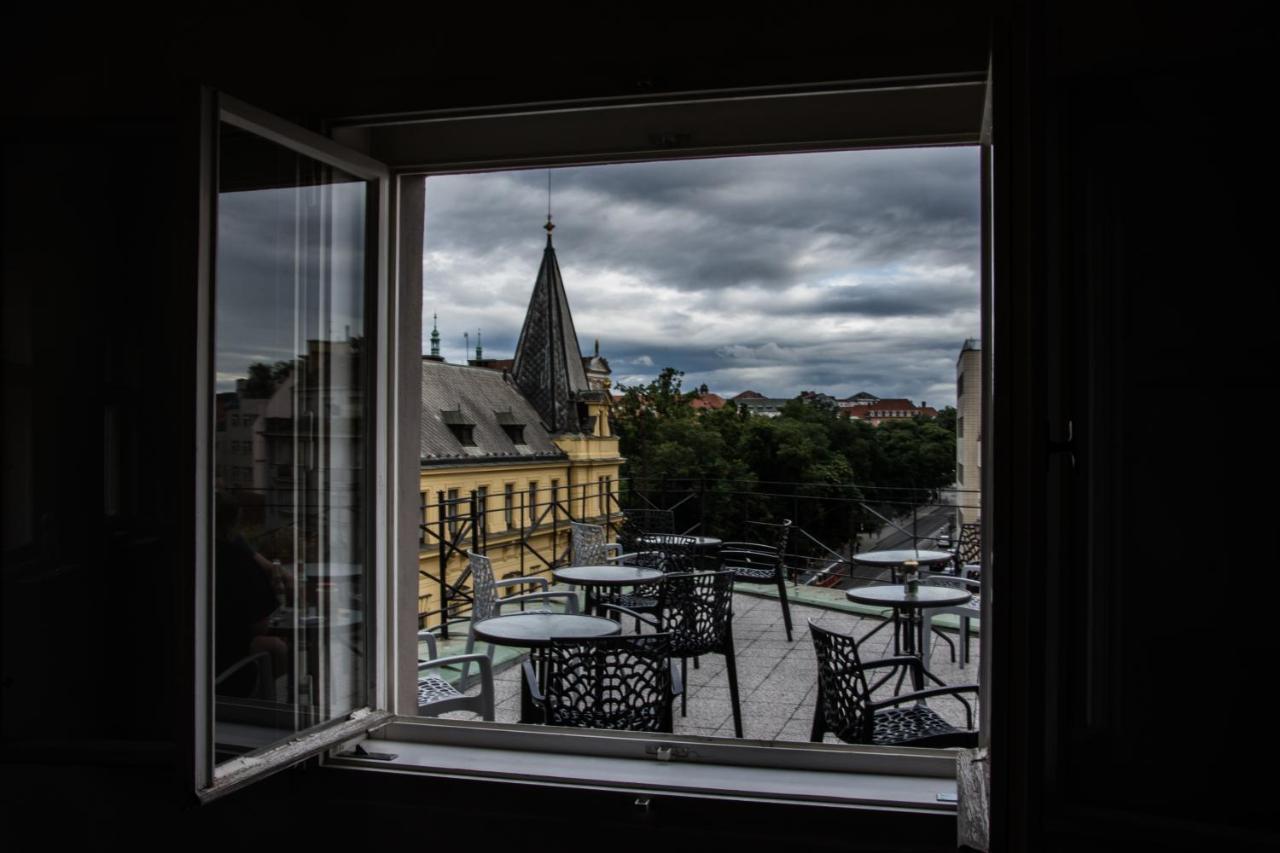 The Clock Vandrarhem Prag