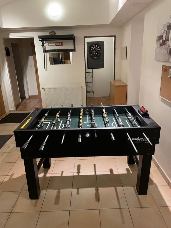 Big Homebase With Billardtable Praha