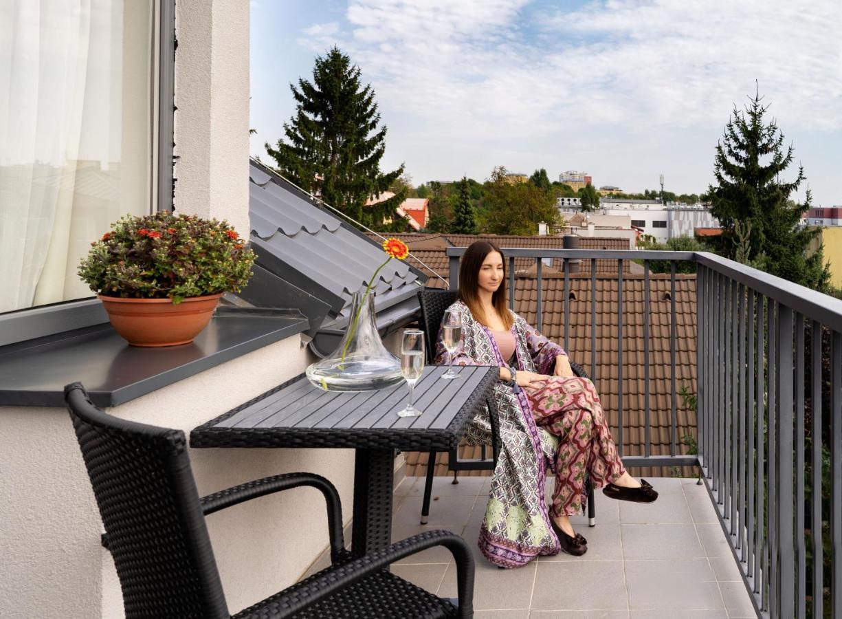 Hotel Grand Petit 3*