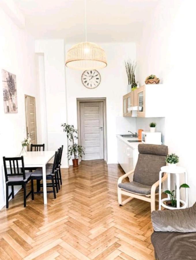Gallys Apartment *
