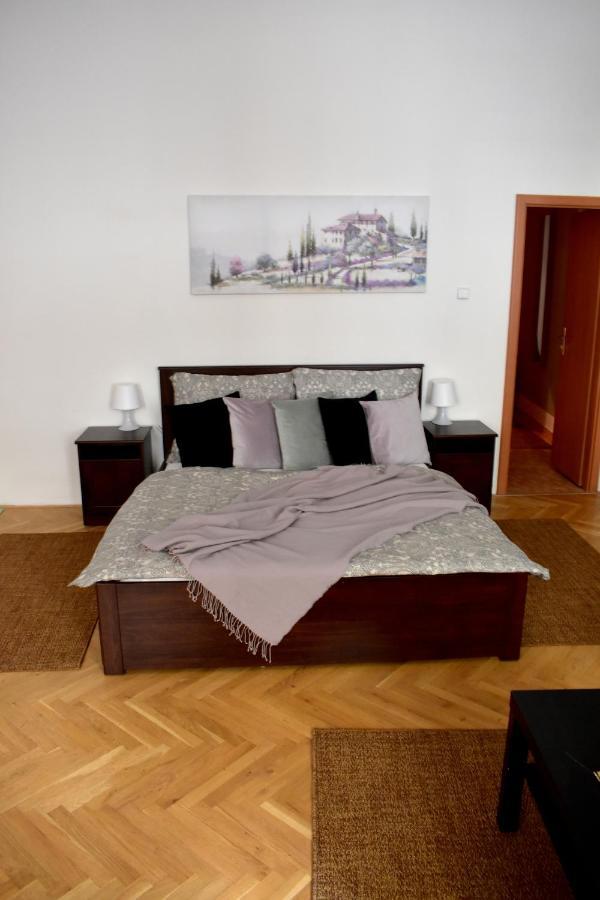 Andy'S Central 3-Bedroom Apartment ! Lejlighed