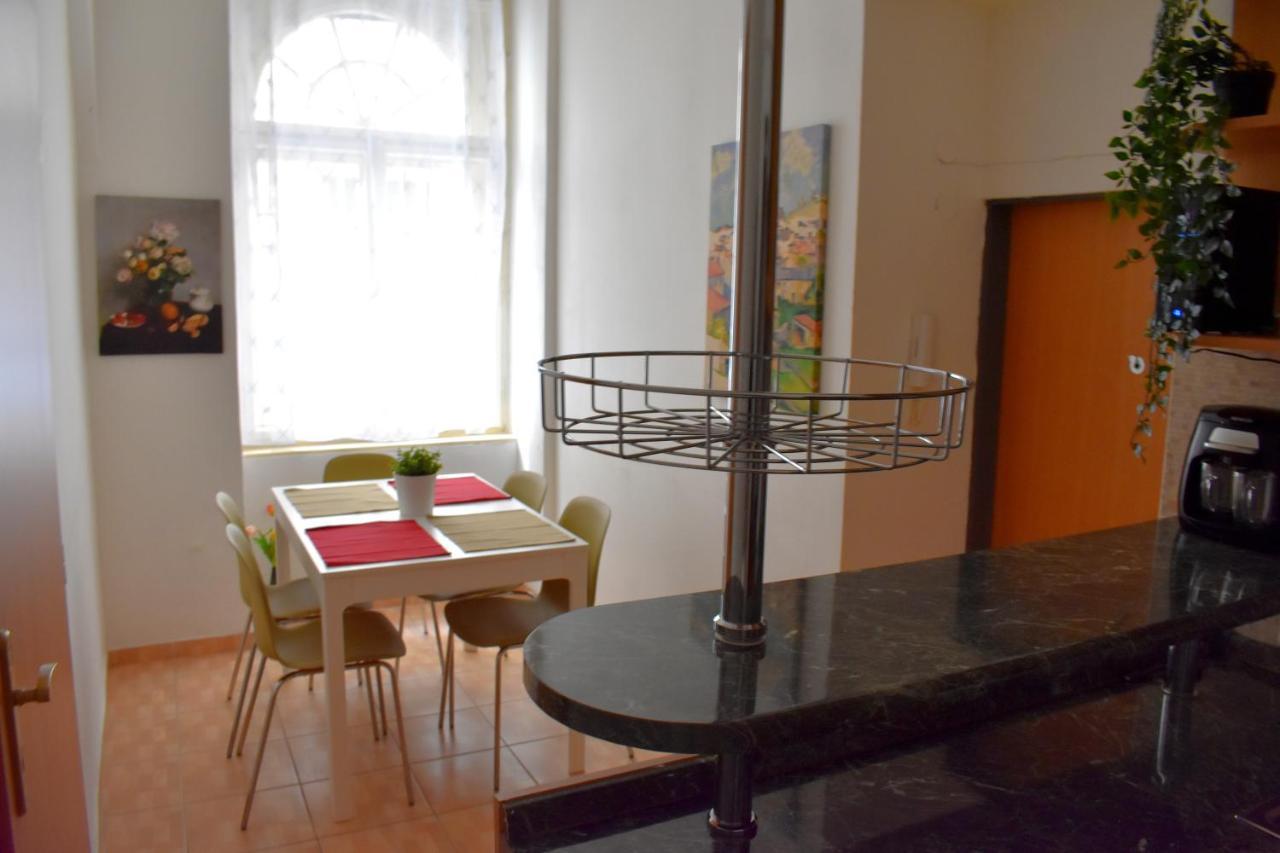 Andy'S Central 3-Bedroom Apartment ! Prag