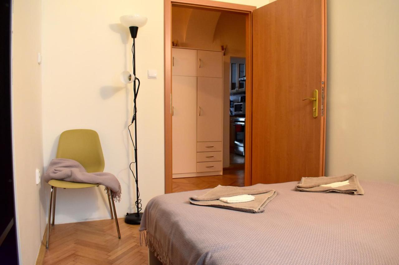Andy'S Central 3-Bedroom Apartment ! *