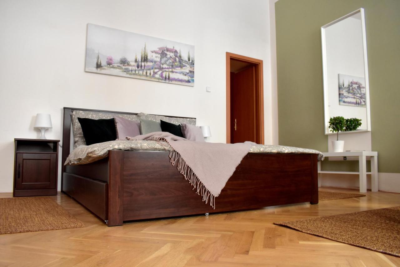 Andy'S Central 3-Bedroom Apartment ! Lejlighed *