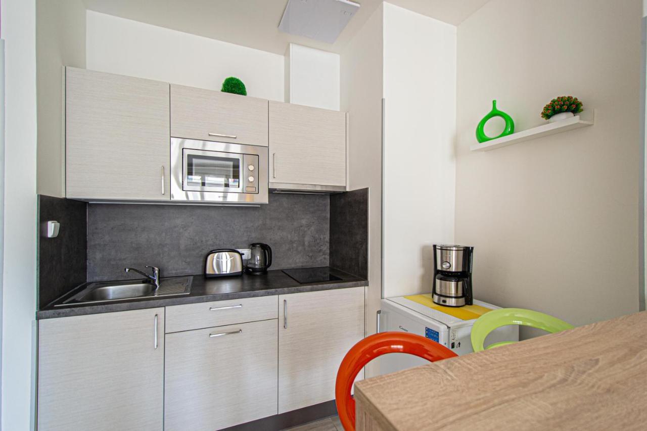 Executive Bright Apt. By Ruterra Apartment *
