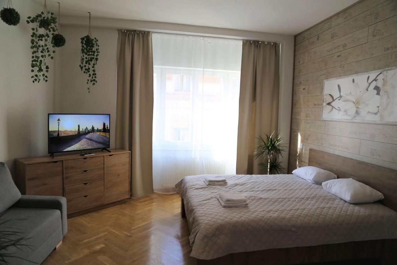 Charles Square Apartment