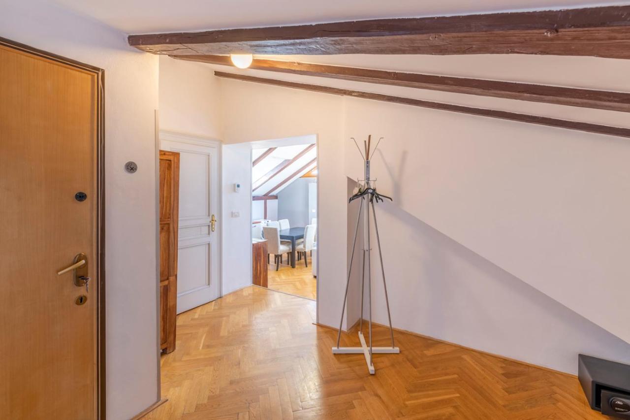 Aparthotel Janackovo - Riverside Prag