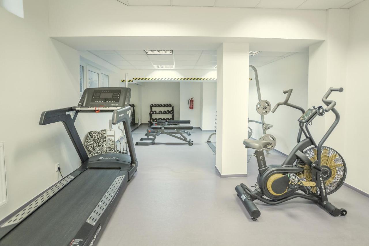 Wellness Studio! Finnish Sauna, Whirlpool, Gym & More! Lägenhet *