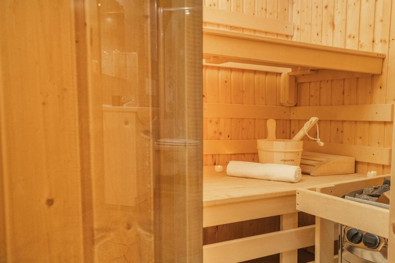 Wellness Studio! Finnish Sauna, Whirlpool, Gym & More!
