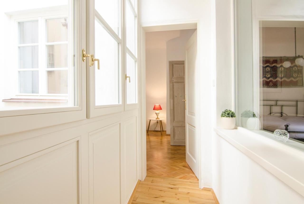 Wishlist Residences - Charles Bridge Karlova Apartment *