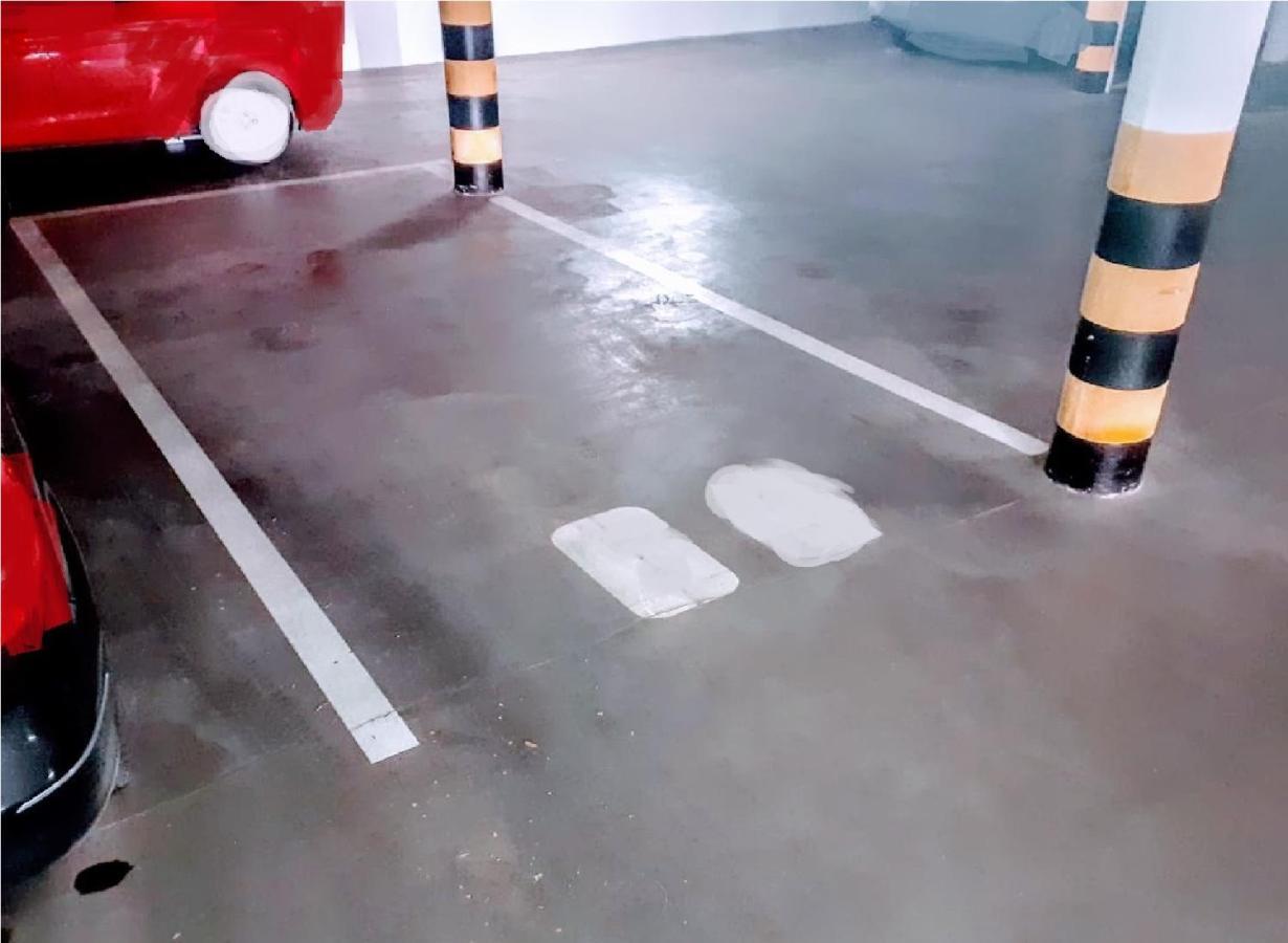Rum i privatbostad & Parking Assistance Prag