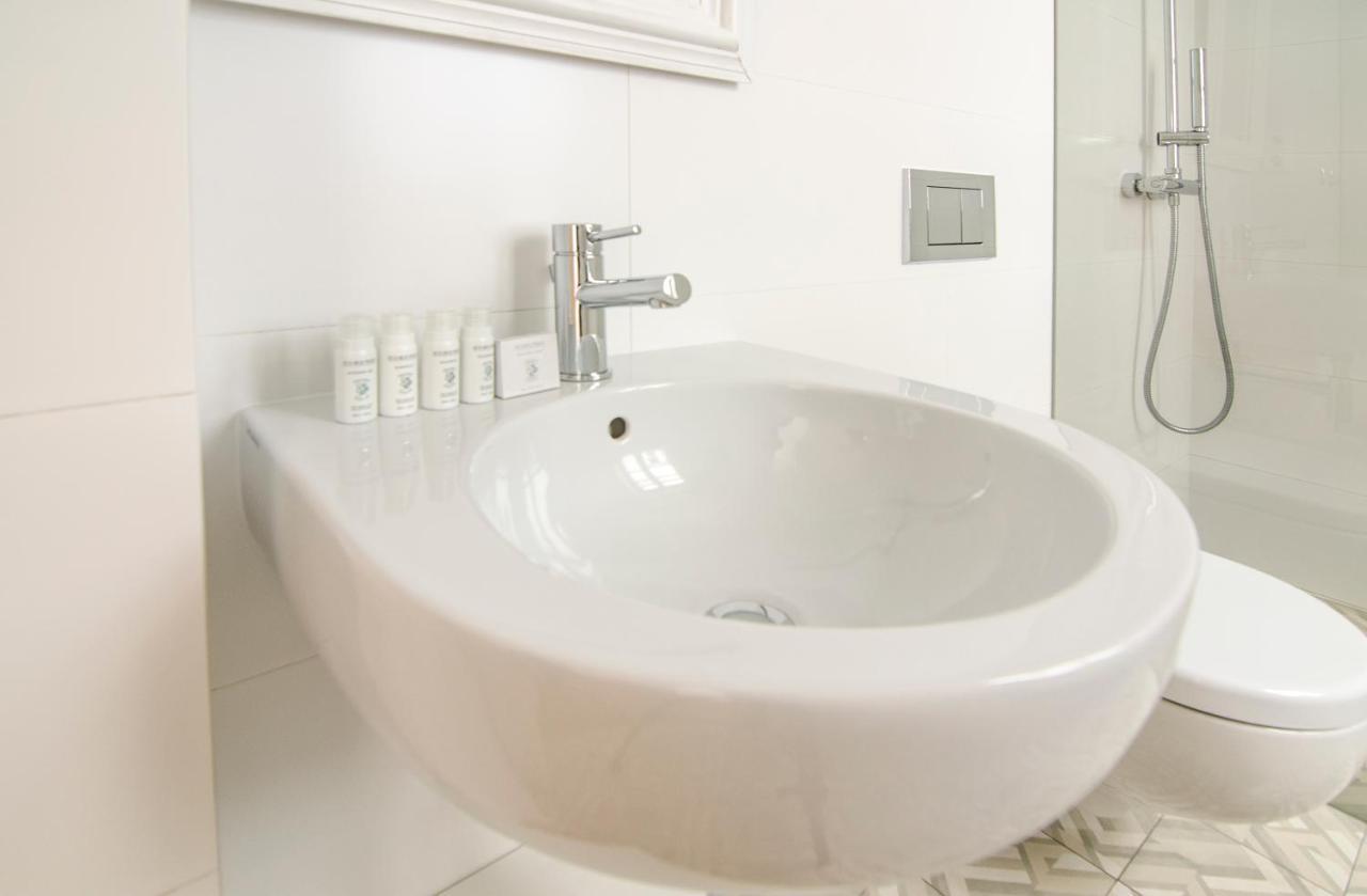 Wishlist Residences - Charles Bridge Karlova