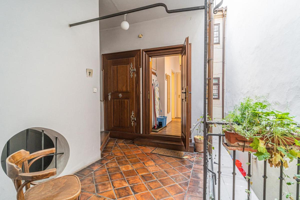 Stylish Studio At Lesser Town, Charles Bridge 3min By Walk Prag