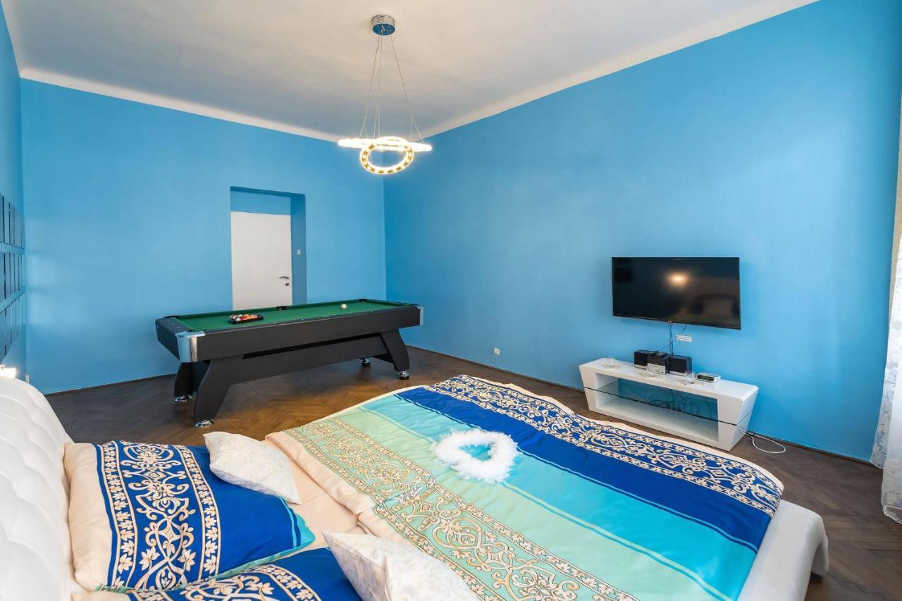 Exclusive Whirlpool * Prag