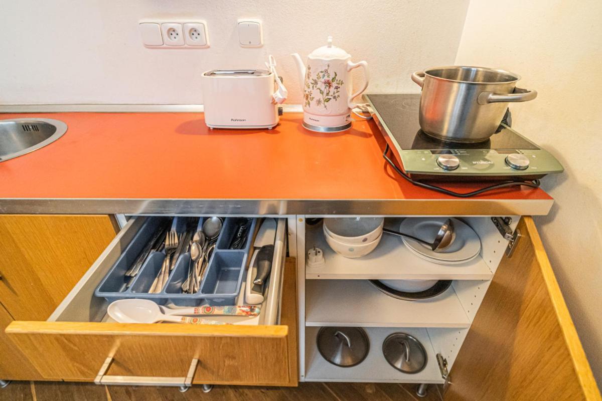 Lejlighed Stylish Studio At Lesser Town, Charles Bridge 3min By Walk