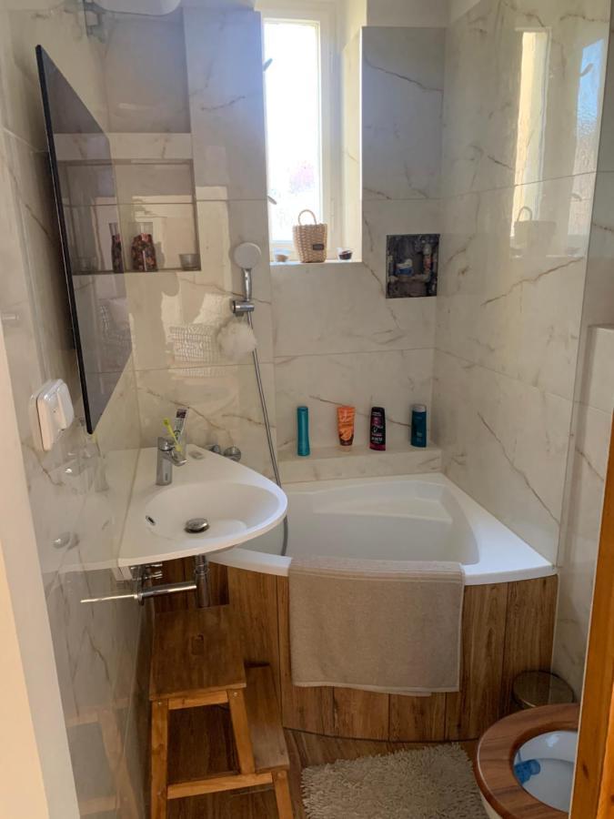 Apartment Anenska By Charles Bridge 1 *
