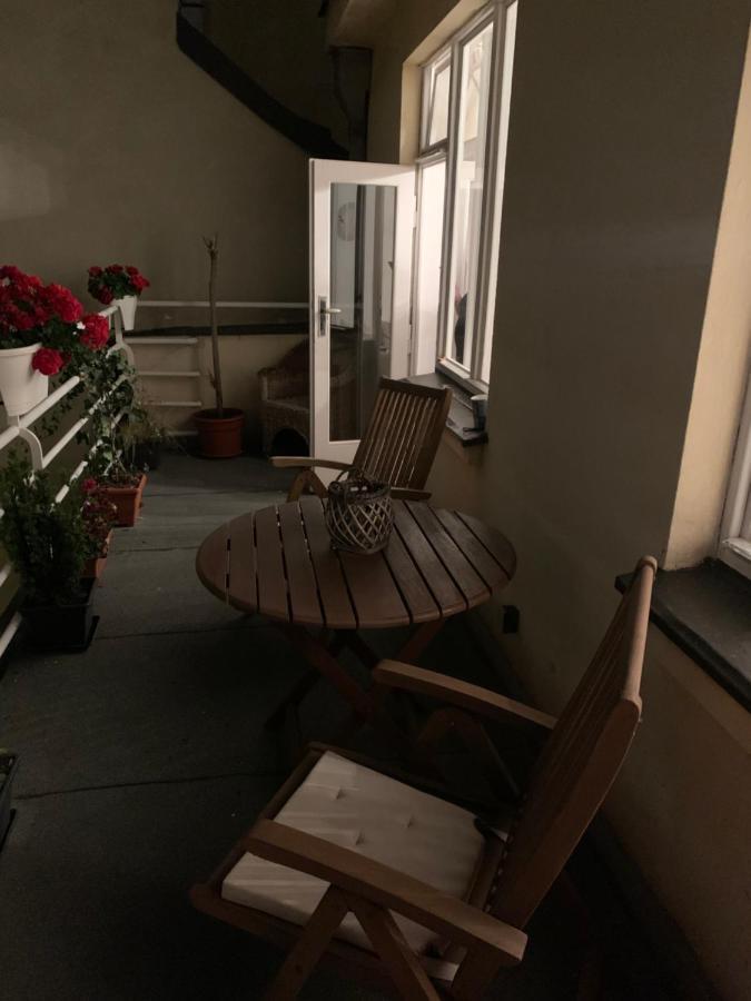 Apartment Anenska By Charles Bridge 1