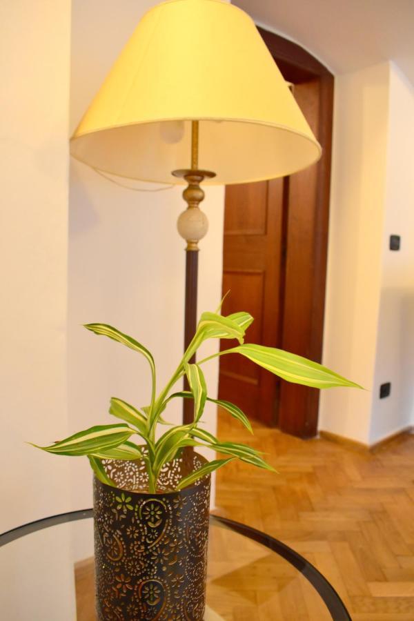 Apartment Lesser Town! *