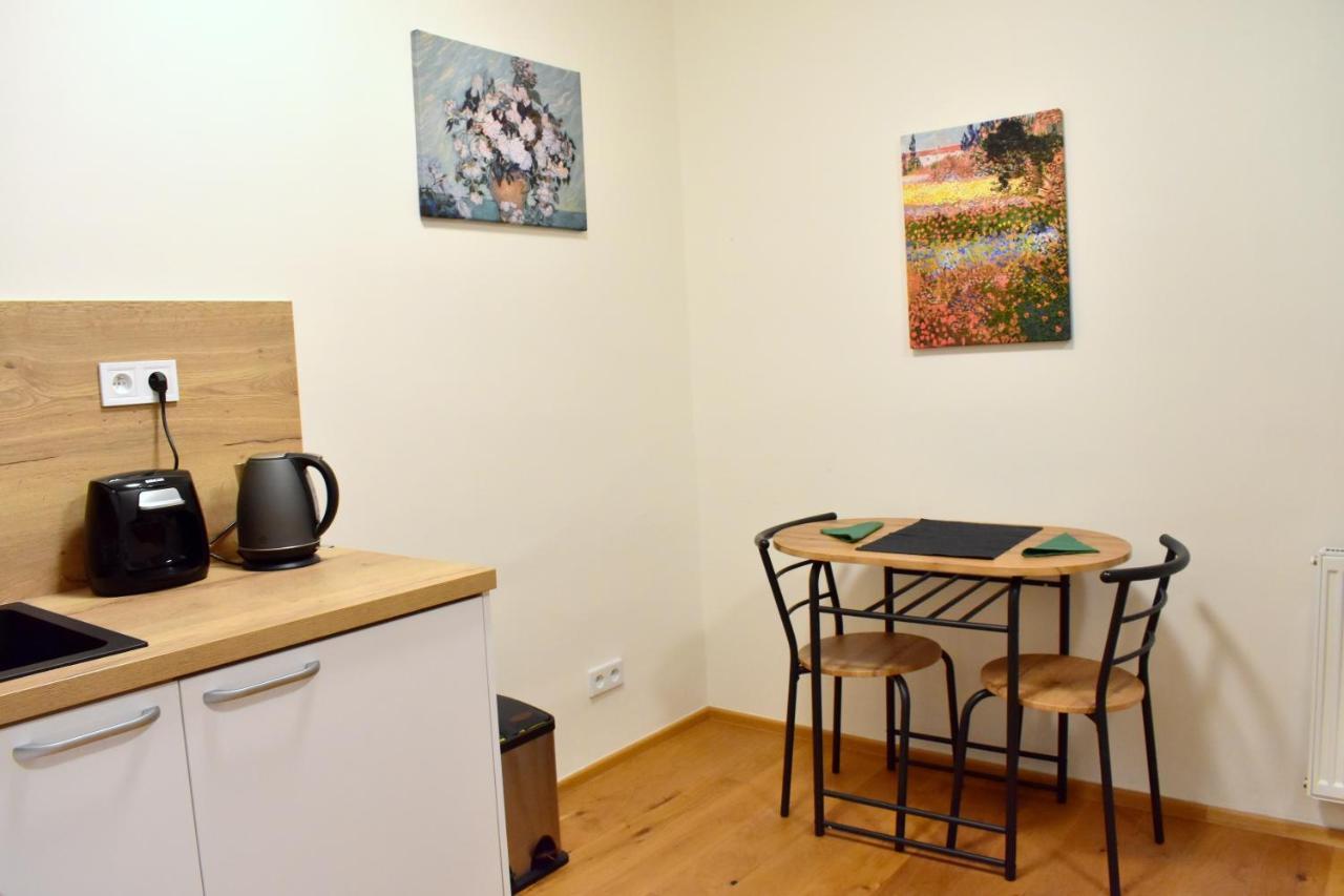 Airstay Apartment: Grebovka Apartment *