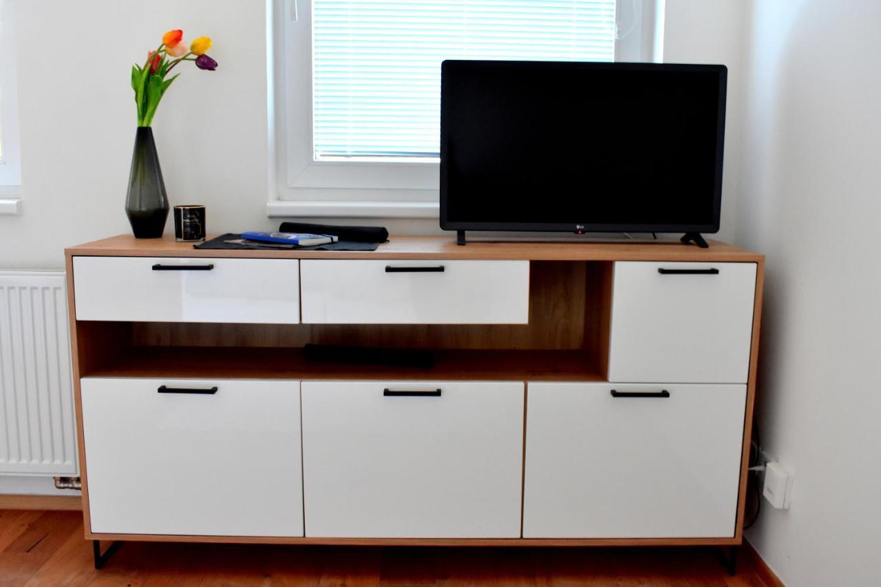 Apartment Airstay Apartment: Grebovka *
