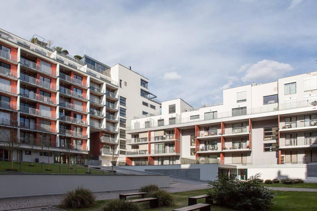 Lägenhet Jt's Korunni Str.