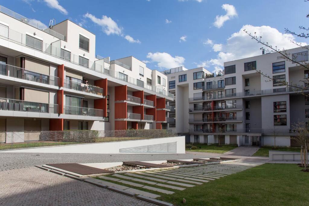 Lägenhet Jt's Korunni Str.