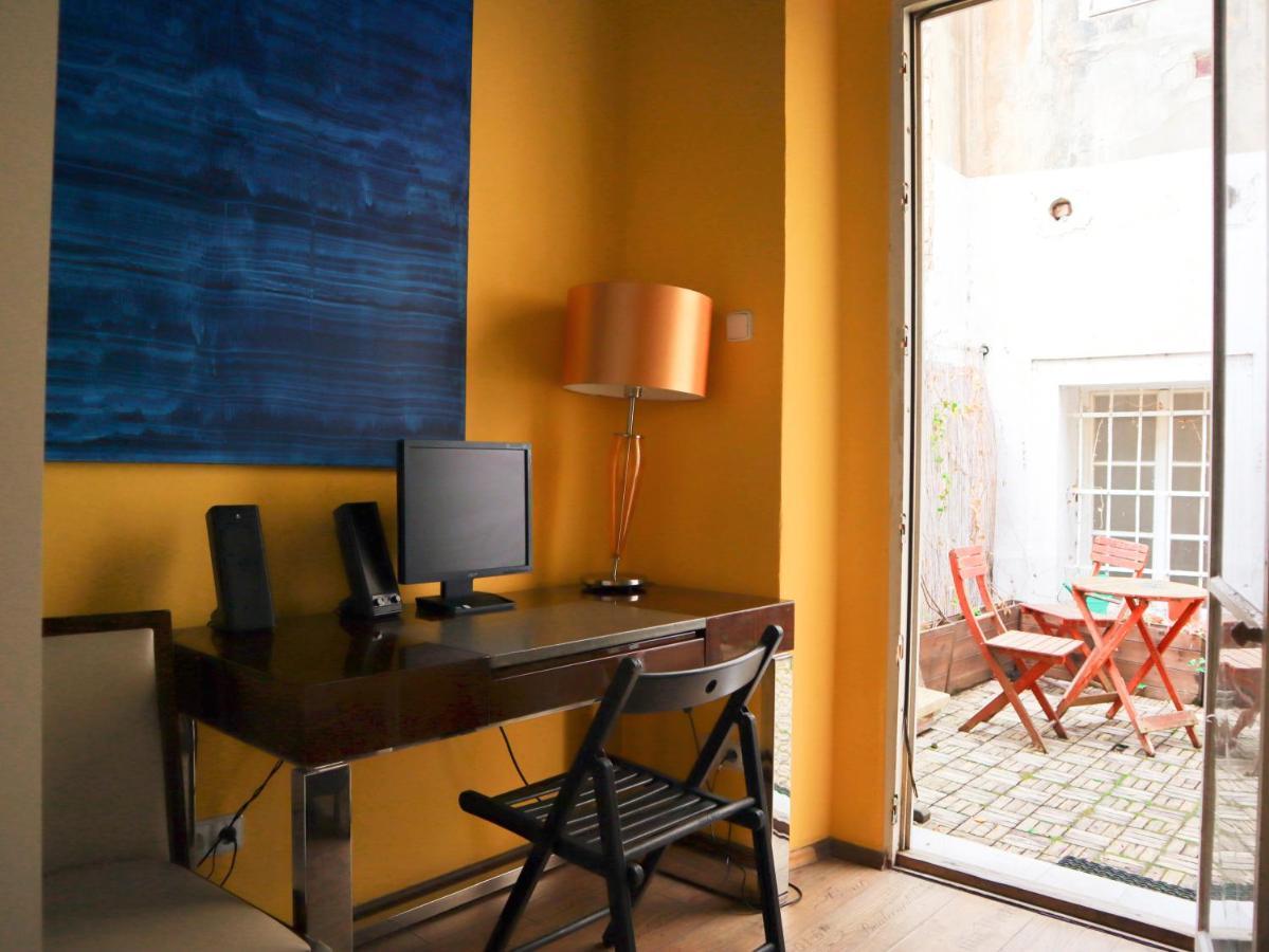 Hostel Charles Bridge &
