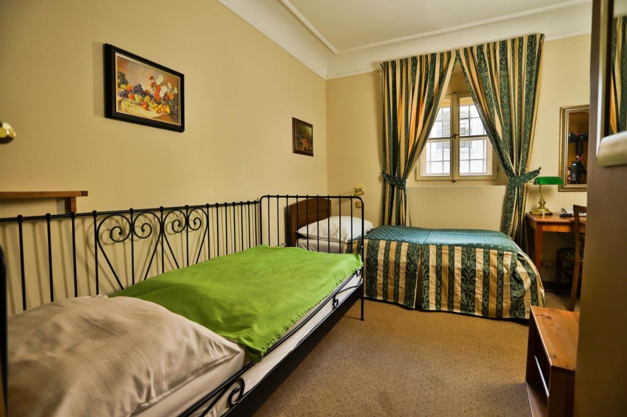 Hotell U Schnellu Prag