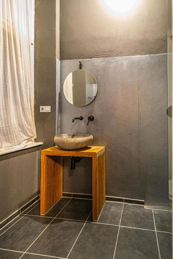 Apartment 4 Bedrooms 130m2 At The Main Square Prag
