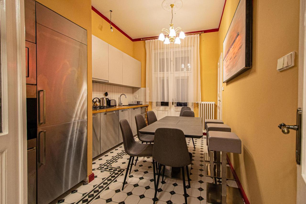 4 Bedrooms 130m2 At The Main Square