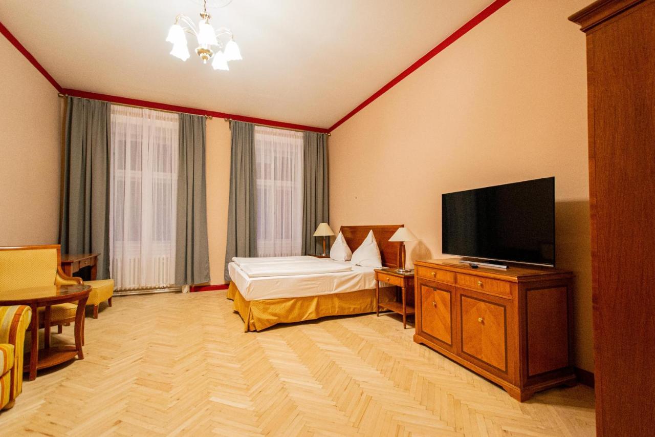 Apartment 4 Bedrooms 130m2 At The Main Square