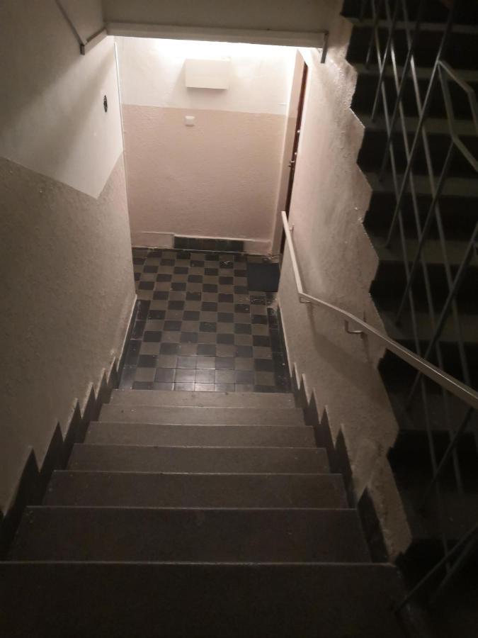 Economy Flat 18 Minutes From Vaclavske Namesti Apartmán