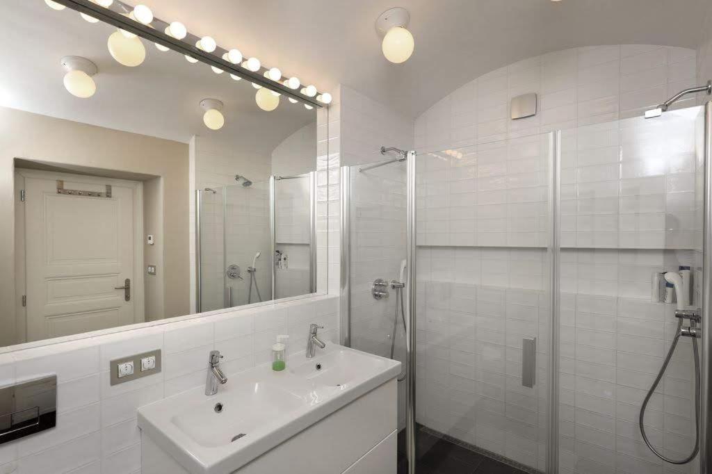 Design Loft 2 Minutes To Wenceslas Square *