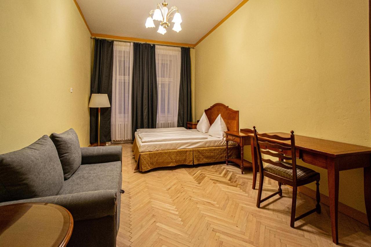 4 Bedrooms 130m2 At The Main Square